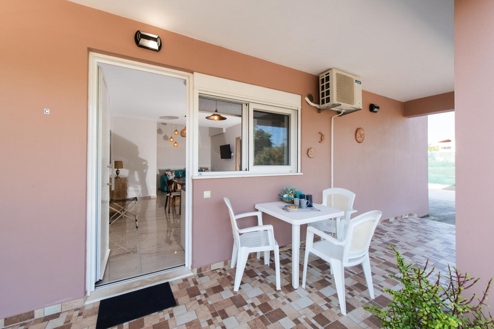 Ruellia Luxury Apartments Kalligoni Exterior foto